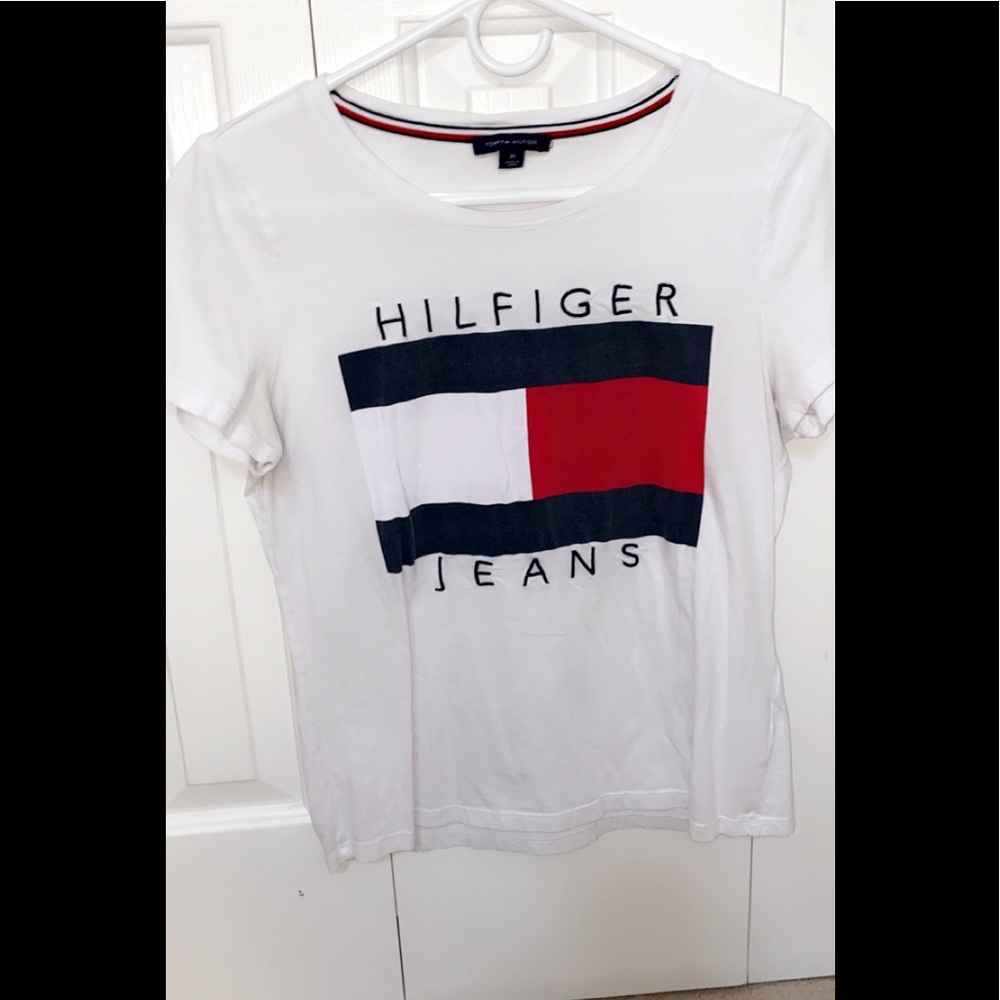 Tommy Hilfiger tee shirt